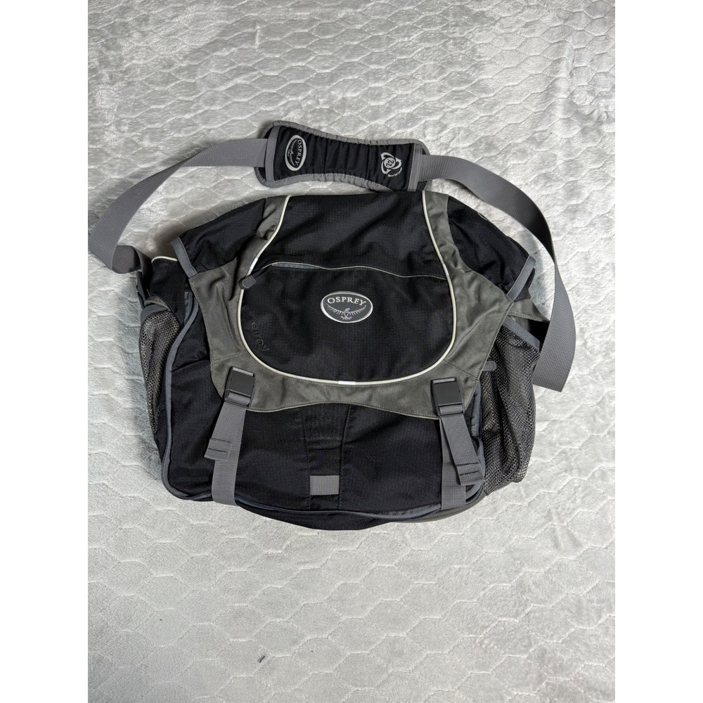 Osprey Elroy Messenger Bag Laptop Commuter Black Grey Zipped Pockets